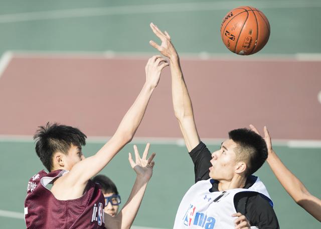 伊桑·霍克执导新片改编自西比尔·罗森的回想录《树屋回想》，霍克与罗森配合创作脚本，讲述已故里村音乐人布雷兹·弗雷的生平故事。音乐人本·迪基、阿莉娅·肖卡特加盟出演。作为美国闻名村落及西部歌手，布雷兹 ·弗雷深受酷好音乐的德州人霍克喜好。而弗雷的扮演者本·迪基则与弗类似为阿肯色人，想必霍克也在演员的选择上斟酌到了这一点。原著西比尔·罗森作为弗雷持久女友和灵感缪斯，为弗雷的音乐创作生活生计带来无穷灵感。